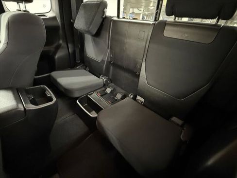 Certified 2023 Toyota Tacoma TRD Sport image 33