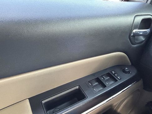 Used 2015 Jeep Patriot Limited w/ Sun/Sound Group AWD/4WD image 27