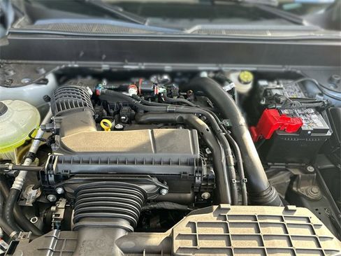 Certified 2025 Ford Maverick XLT w/ XLT Luxury Package image 27