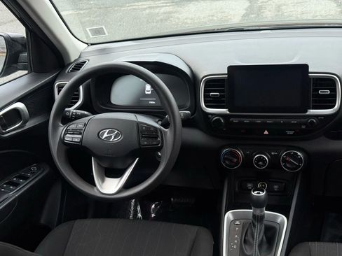 Used 2023 Hyundai Venue SE w/ Cargo Package image 25
