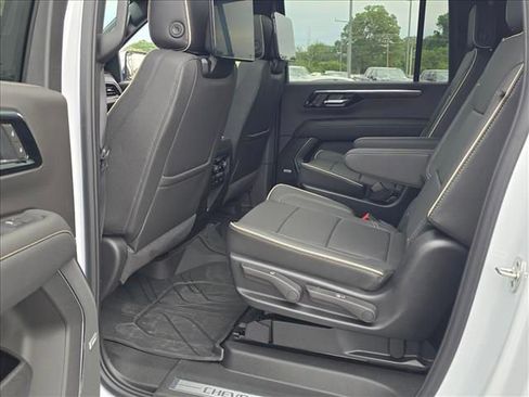 New 2026 Chevrolet Suburban Premier AWD/4WD image 15