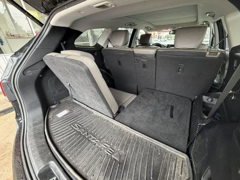 Used 2017 Hyundai Santa Fe FWD image 12