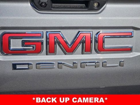 New 2026 GMC Canyon Denali image 8