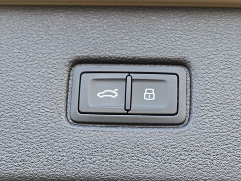 Certified 2025 Audi Q7 2.0T Premium Plus w/ Premium Plus Package image 28