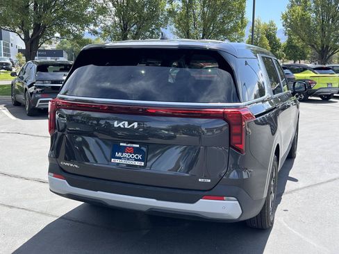 Used 2026 Kia Carnival LXS FWD image 8