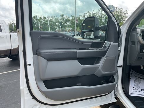 New 2026 Ford F250 XLT w/ XLT Premium Package AWD/4WD image 13