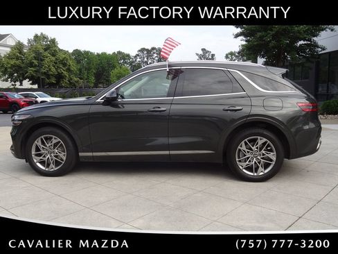 Used 2025 Genesis GV70 2.5T AWD/4WD image 6