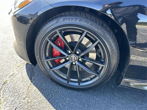 Certified 2025 Nissan Z Performance w/ Floor Mat Package image 17