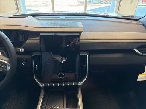 New 2026 GMC Acadia Elevation w/ Elevation Premium Package image 39