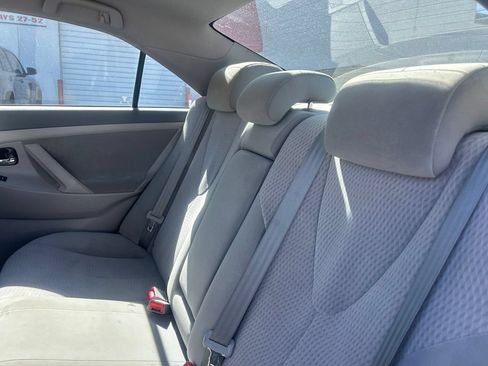 Used 2011 Toyota Camry LE FWD image 8