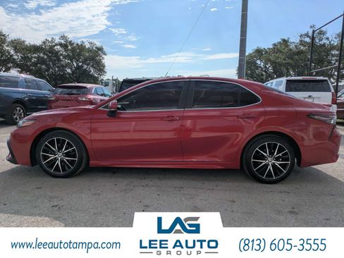Used 2023 Toyota Camry SE FWD image 6