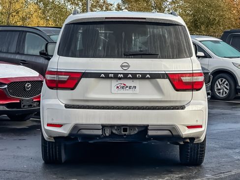 Used 2022 Nissan Armada SV w/ SV Appearance Package image 5
