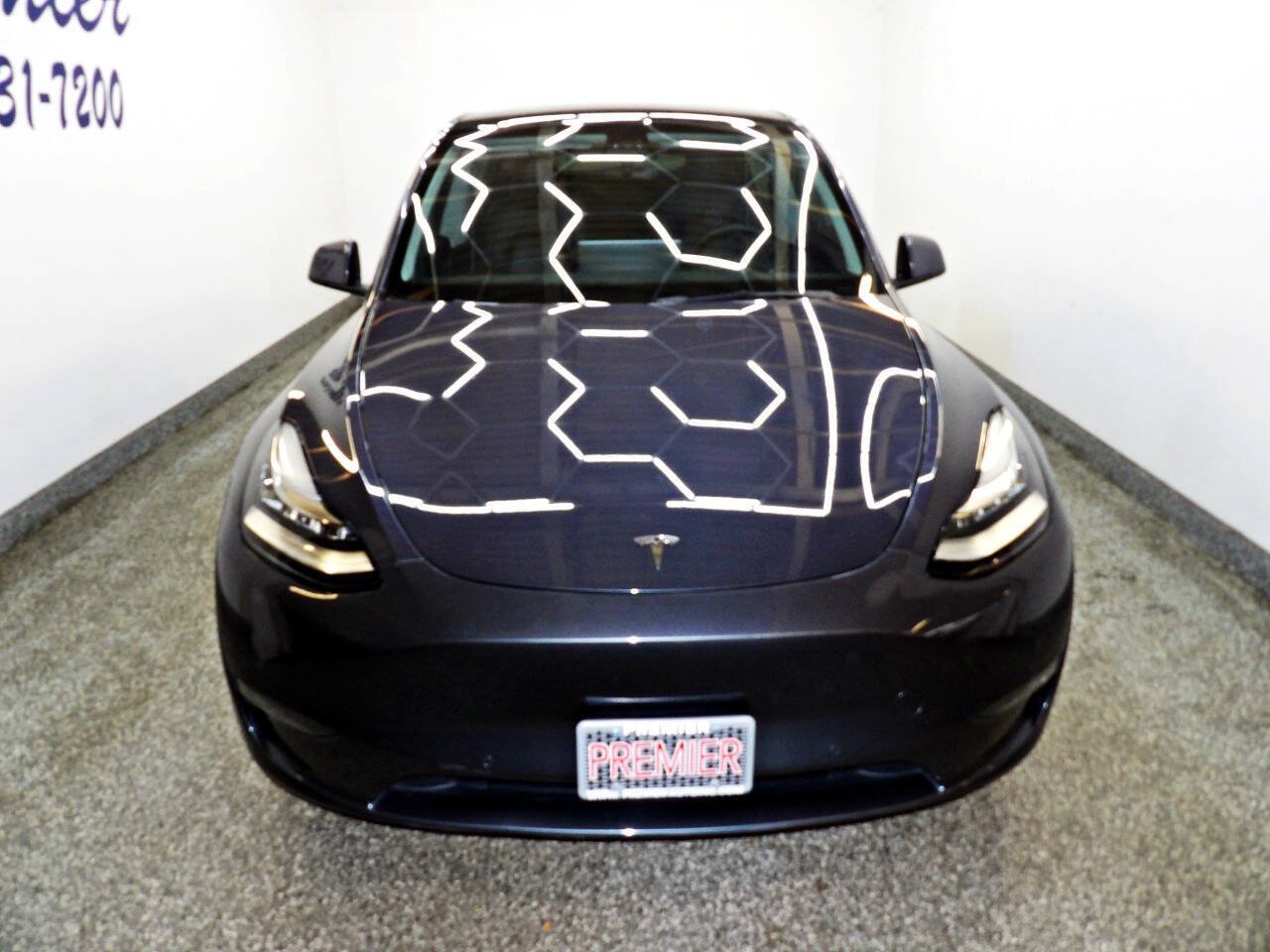 Used 2022 Tesla Model Y Long Range AWD/4WD image 2