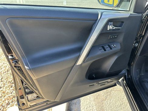 Used 2015 Toyota RAV4 Limited w/ Technology Package image 10