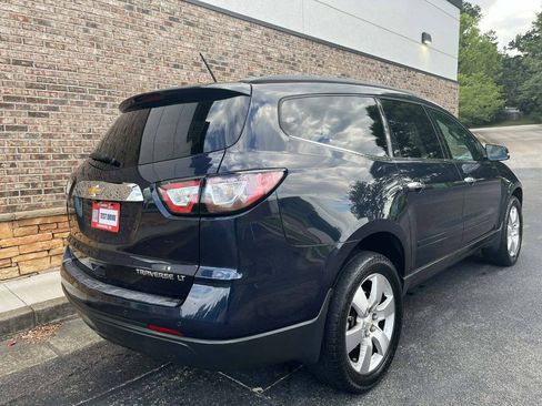 Used 2015 Chevrolet Traverse LT w/ Style and Technology Package FWD image 5