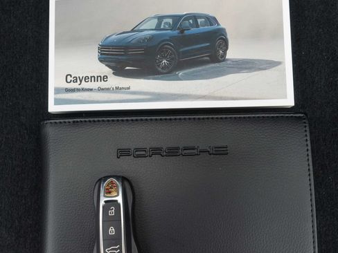 Used 2024 Porsche Cayenne AWD/4WD image 56