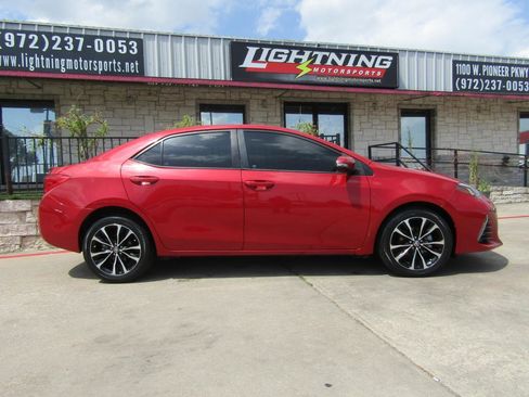 Used 2017 Toyota Corolla SE FWD image 5