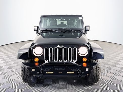 Used 2017 Jeep Wrangler Unlimited Sahara w/ Connectivity Group image 2