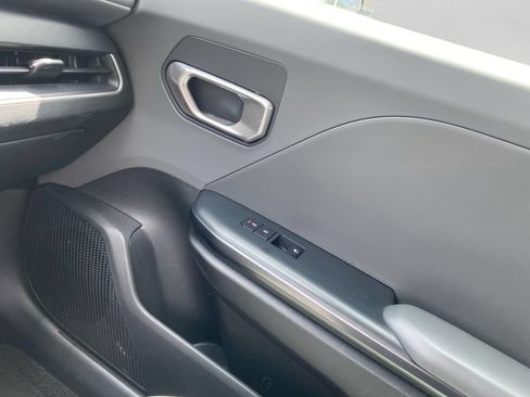 Used 2025 Kia K4 FWD image 22