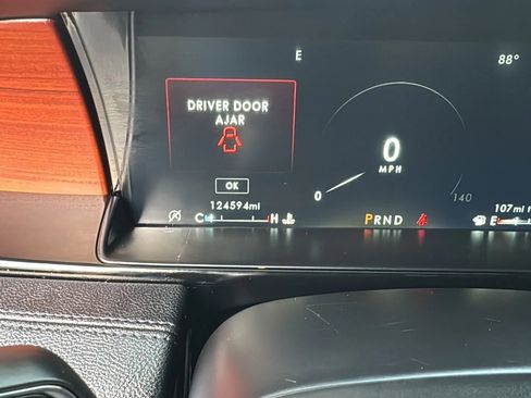 Used 2018 Lincoln Navigator Premiere AWD/4WD image 18