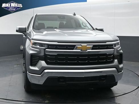 Used 2025 Chevrolet Silverado 1500 LT AWD/4WD image 2