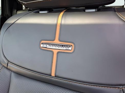 Used 2024 Ford F450 Platinum image 25