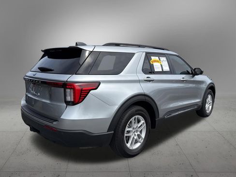 Used 2025 Ford Explorer Active RWD image 4