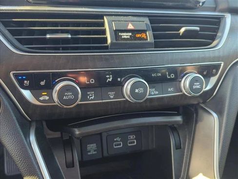 Used 2021 Honda Accord Touring image 18