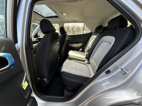 New 2026 Hyundai Venue SEL FWD image 24
