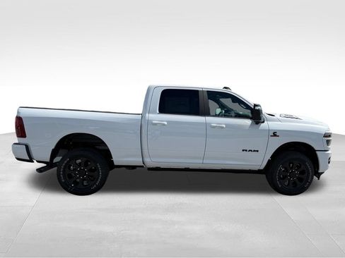 New 2026 RAM 2500 Laramie AWD/4WD image 30