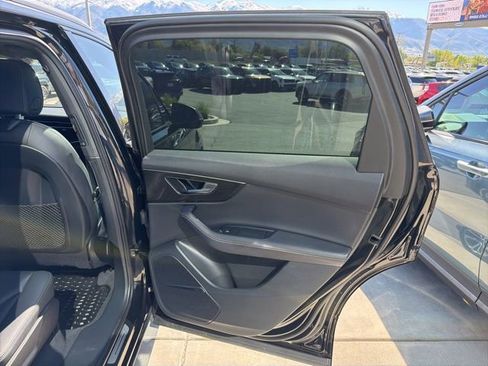 Used 2025 Audi Q7 2.0T Premium Plus AWD/4WD image 30