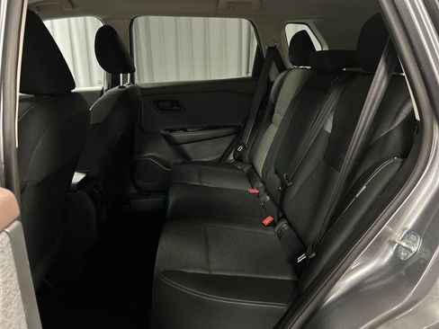 Used 2022 Nissan Rogue S image 21