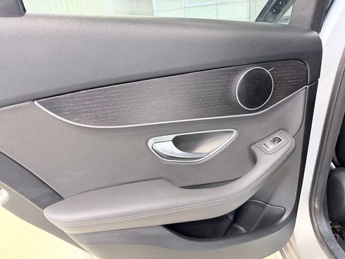 Used 2020 Mercedes-Benz C 300 Sedan image 17
