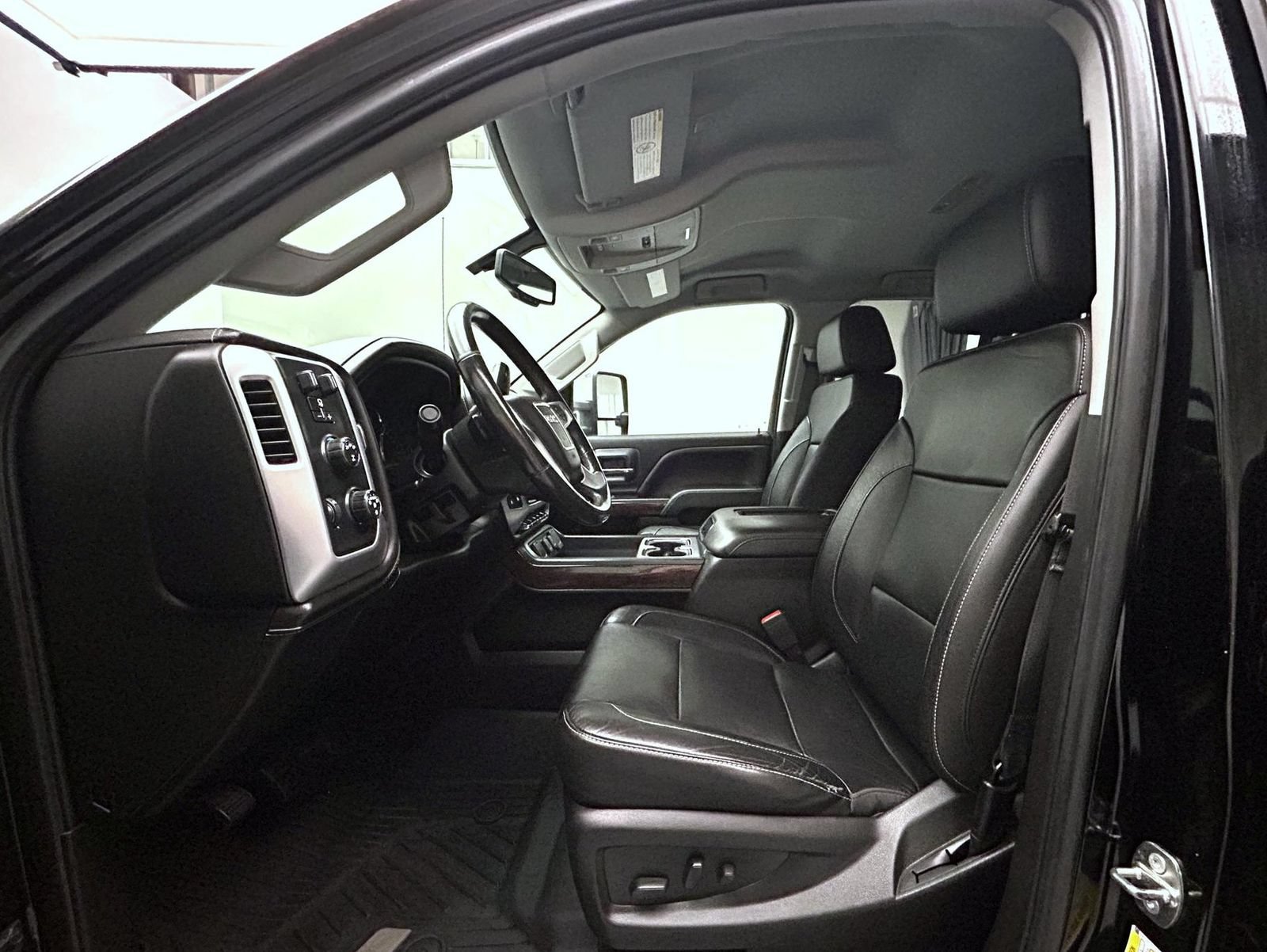 Used 2018 GMC Sierra 2500 SLT AWD/4WD image 10