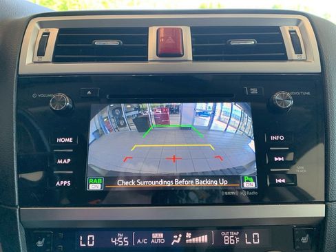 Used 2017 Subaru Outback 2.5i Limited AWD/4WD image 7