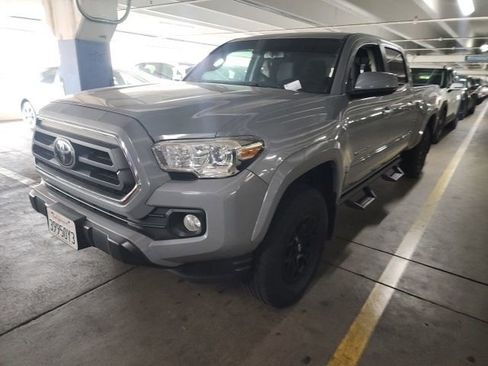 Used 2021 Toyota Tacoma SR5 RWD image 4