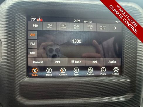 Used 2021 Jeep Gladiator Willys image 19