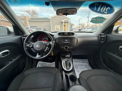 Used 2017 Kia Soul + image 25