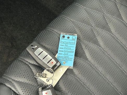 New 2026 Mitsubishi Outlander SEL image 96