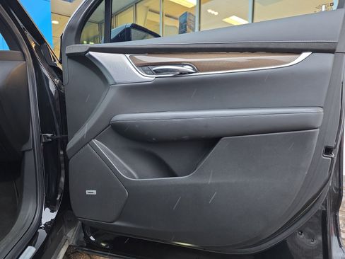 Used 2023 Cadillac XT6 Sport w/ Platinum Package image 32