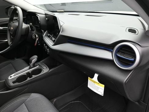 New 2026 Chevrolet Trax LS w/ LS Convenience Package FWD image 39