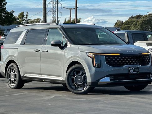 New 2026 Kia Carnival SX image 2