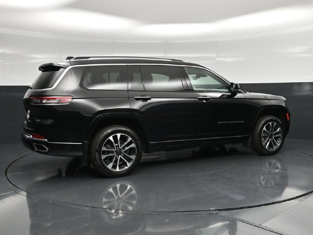 Used 2022 Jeep Grand Cherokee L Overland w/ Luxury Tech Group IV AWD/4WD image 2