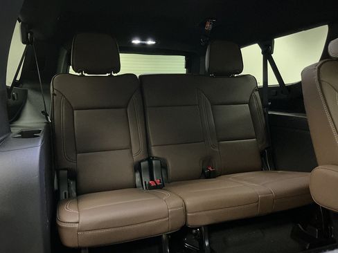 New 2026 Chevrolet Suburban High Country AWD/4WD image 40