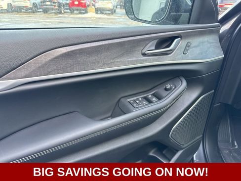 New 2025 Jeep Grand Cherokee L Limited image 18