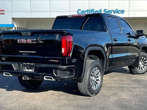 Used 2021 GMC Sierra 1500 AT4 image 2