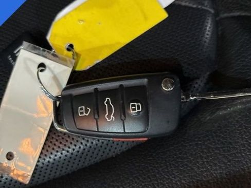 Used 2015 Audi Q7 3.0T S line Prestige w/ 21" S Line Plus Package image 38