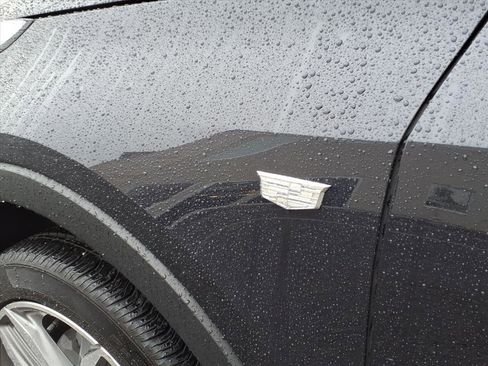 Certified 2023 Cadillac XT4 Sport w/ Cold Weather Package image 10