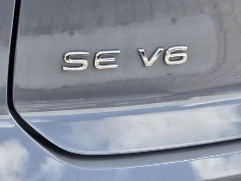 Used 2023 Volkswagen Atlas Cross Sport SE image 11