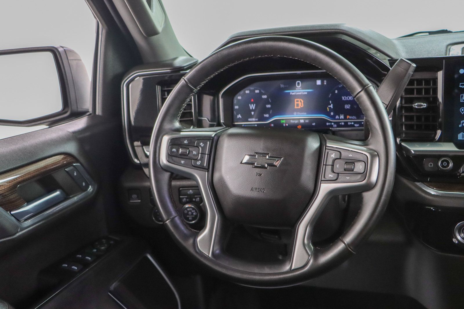 Used 2023 Chevrolet Silverado 1500 RST AWD/4WD image 12